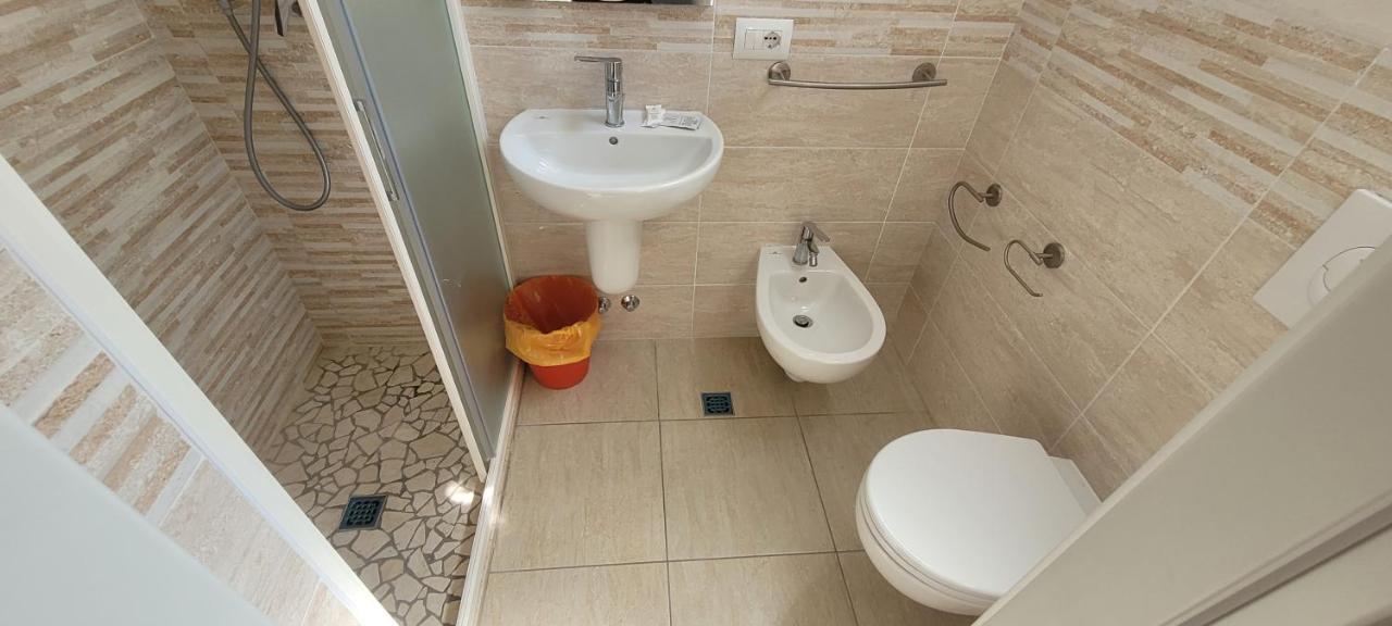 Hotel Santiago Ріміні Екстер'єр фото
