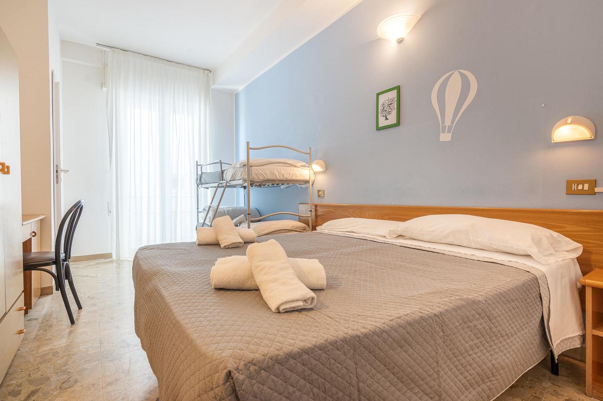 Hotel Santiago Ріміні Екстер'єр фото